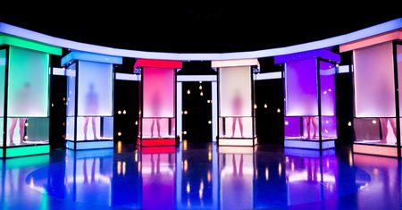 "Magia nagości". Rozbierają się do naga. Polska edycja show jednak w TV