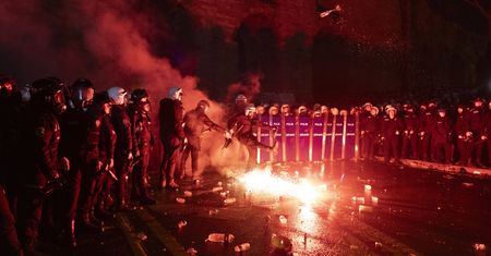 Masowe protesty w Turcji. Tysiące osób na ulicach, starcia z policją