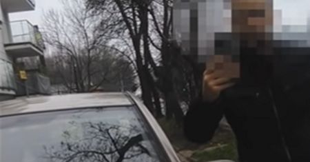 Jechali po chodniku i zaatakowali pieszego. Skandaliczne wideo z Łodzi