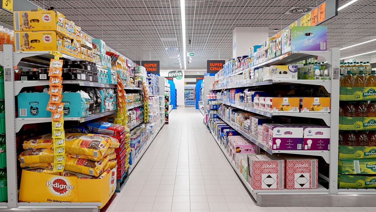 biedronka alejka sklep zakupy handel supermarket dyskont