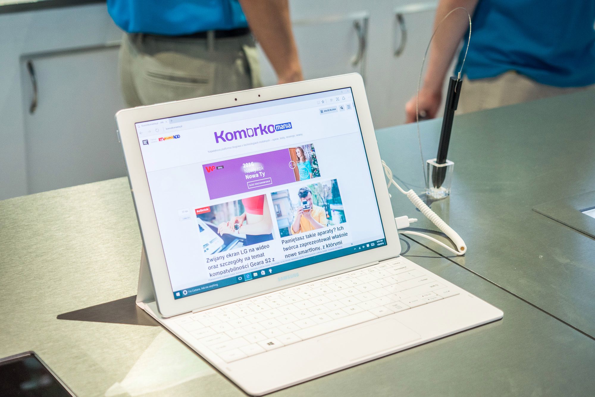 Galaxy TabPro S, Gear S2 classic w nowych wersjach i niespodzianka dla użytkowników iPhone'ów - nowości Samsunga z CES 2016 8
