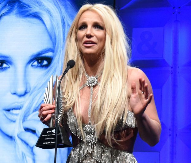 Ekipa Britney Spears usuwa z jej otoczenia alkohol. "Cieszy się z kolejnego roku w trzeźwości"