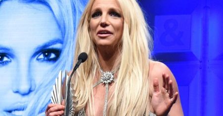 Ekipa Britney Spears usuwa z jej otoczenia alkohol. "Cieszy się z kolejnego roku w trzeźwości"