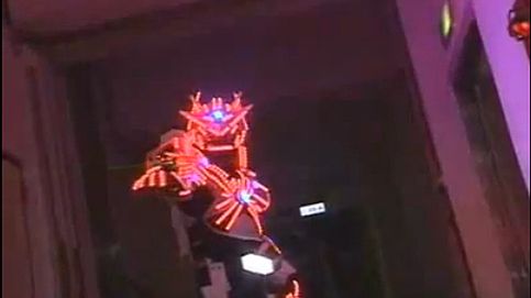 Tajwański, świetlisty Iron Man 1