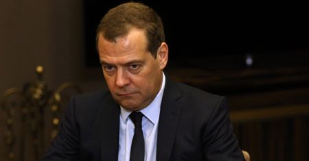 Miedwiediew straszy wojną nuklearną. "Czy będziemy mieli odwagę?"
