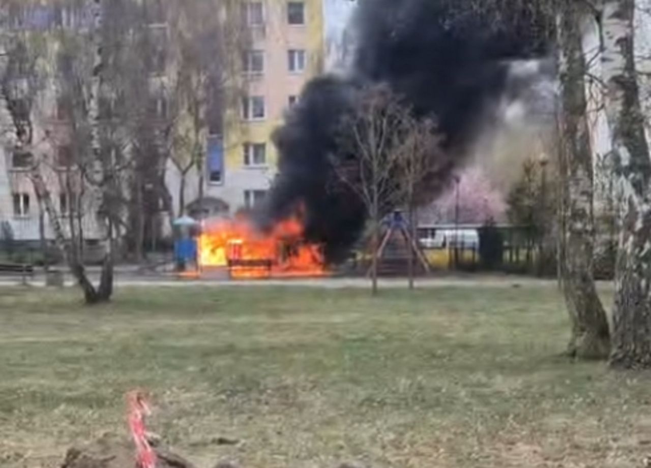 Pożar placu zabaw w Toruniu. Są pierwsze ustalenia. Mamy głos policji