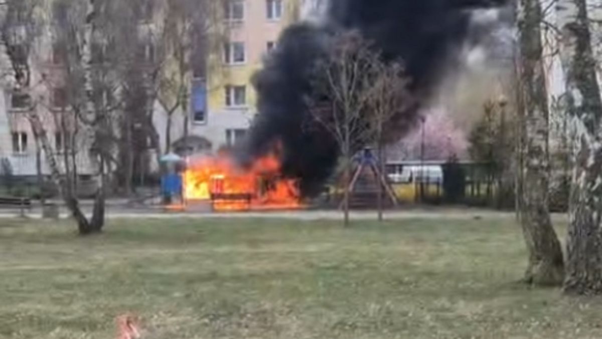 Wstrząsający widok w Toruniu. Pożar placu zabaw