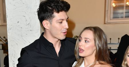 Wiktoria Gąsiewska w objęciach ukochanego. Miłość kwitnie