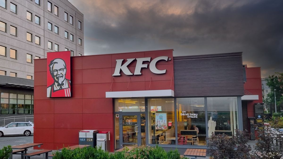 Wtorkowy Kubełek wraca do KFC.