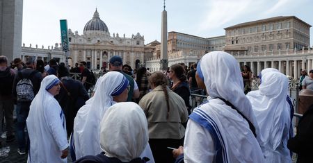 Pośpiech po śmierci Franciszka? Kardynał z Hongkongu krytykuje Watykan