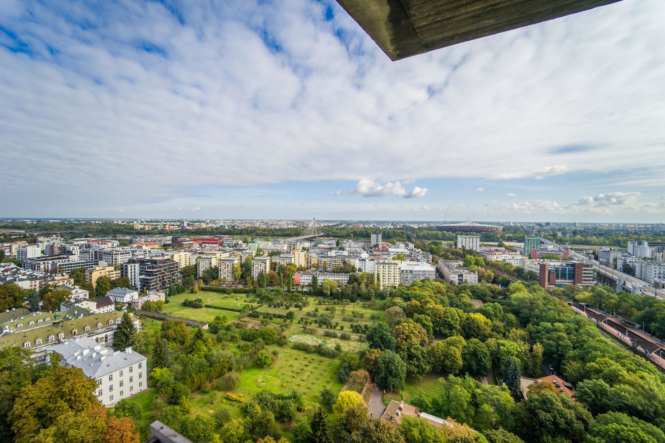 Samyang AF 14 mm f/2.8 FE - ultraszeroko, jasno i w przystępnej cenie [recenzja] 109