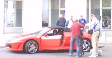 Jola pozuje w ferrari! ZDJĘCIA!
