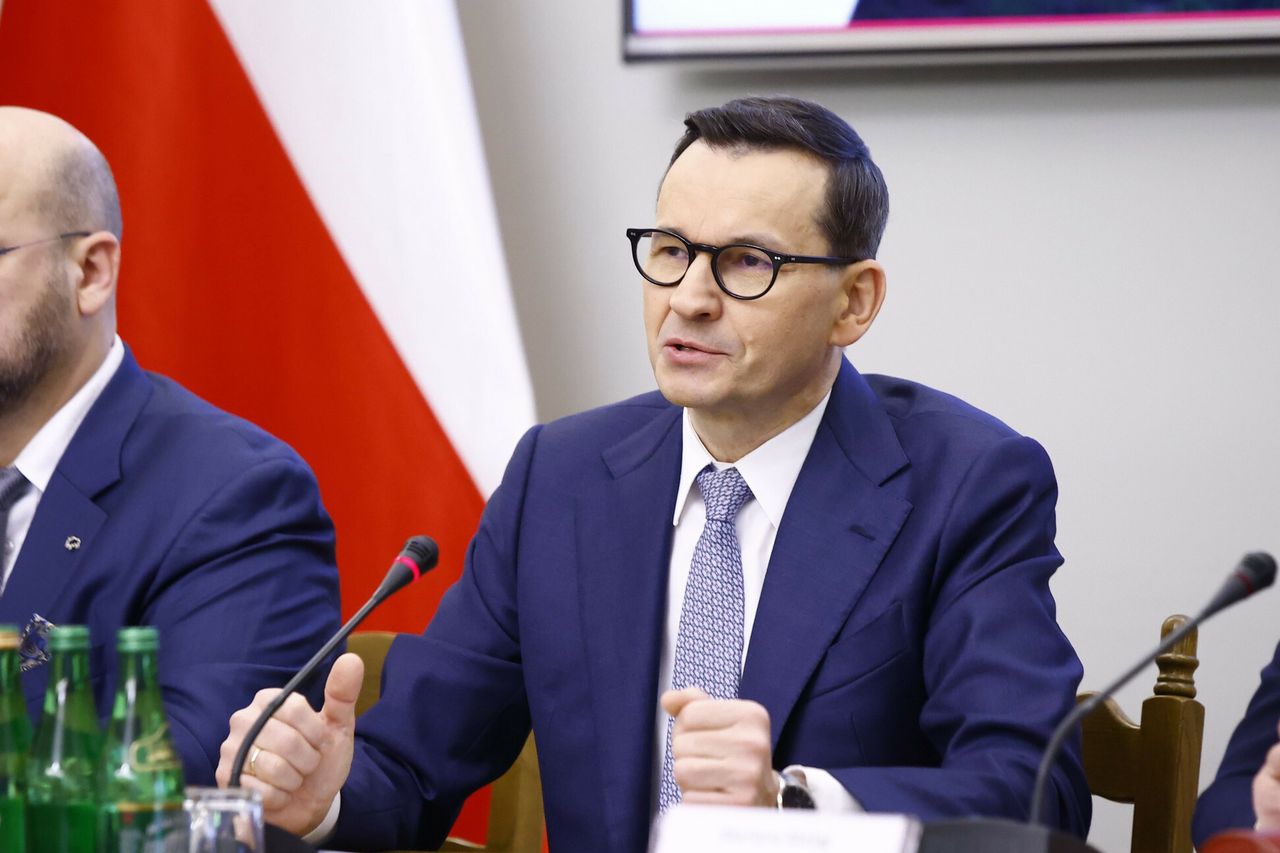 Mateusz Morawiecki broni fuzji Orlenu z Lotosem