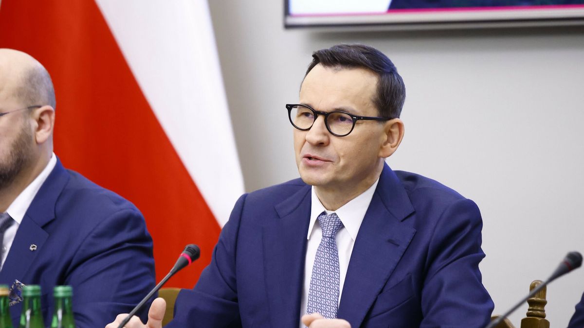 Morawiecki apeluje do rządu ws. zamrożenia cen energii i zerowego VAT-u na żywność.