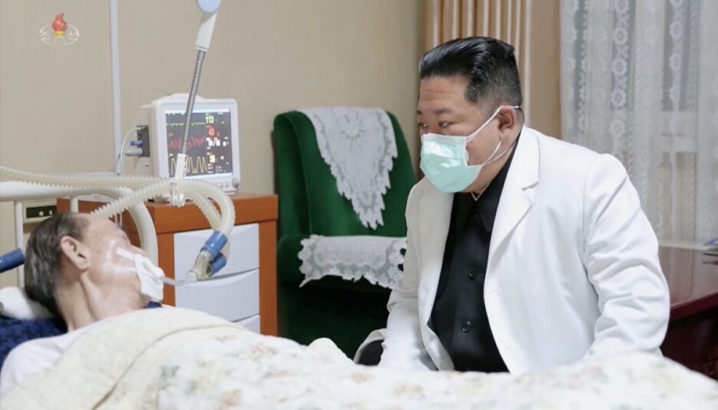 Żałoba w Korei Północnej. Kim Dzong Un był z nim do końca