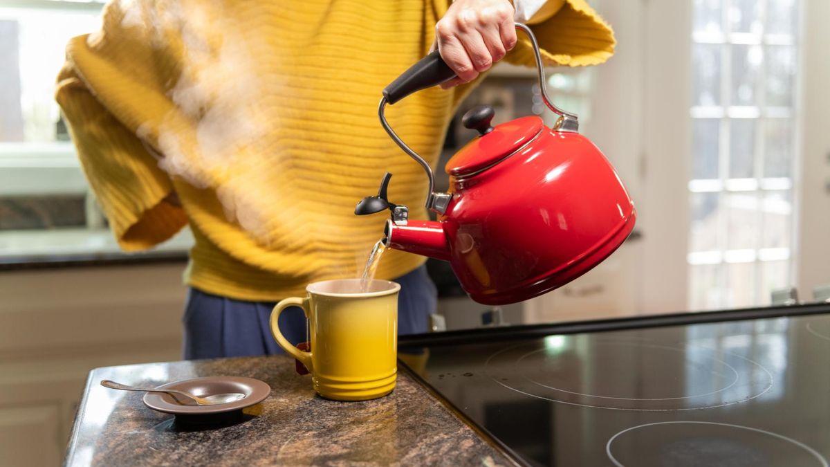 Jak zbyt gorące napoje i potrawy wpływają na organizm?