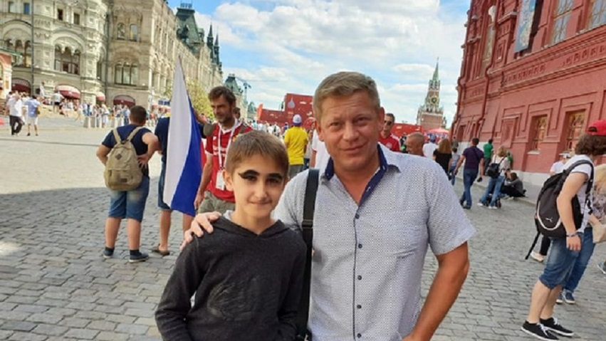 Muin Bachonaev ma najdłuższe naturalne rzęsy w Rosji