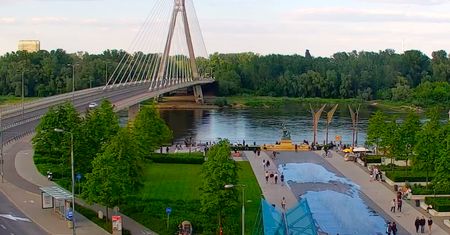 Warszawa. Zwłoki mężczyzny pod mostem Świętokrzyskim. Znalazł je rowerzysta