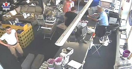 Ukradł cztery kołdry o wartości 1.200 zł. Kto go rozpoznaje? (wideo)