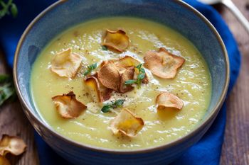 Mam sprytny i zdrowy sposób na zagęszczenie zupy. Nie używam mąki ani śmietany