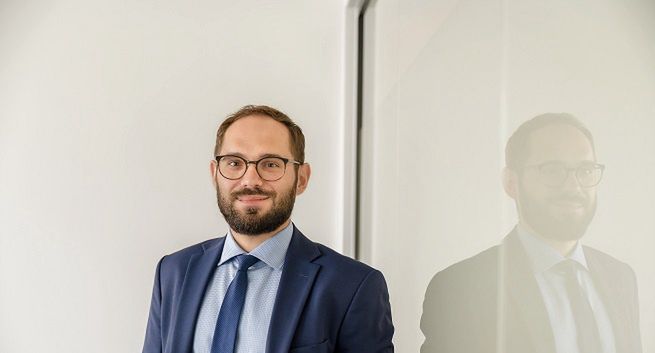 Jakub Puźniak zajmie się public affairs w Coca-Cola Poland Services