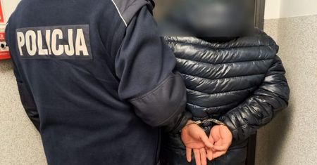 Nocna kłótnia zakończona nożem. 47-latek z Oleśnicy usłyszał zarzut usiłowania zabójstwa