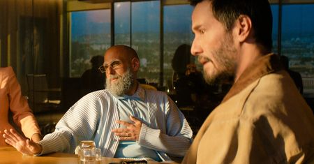 Aktor nie do poznania. Nowy film w kwietniu na VOD