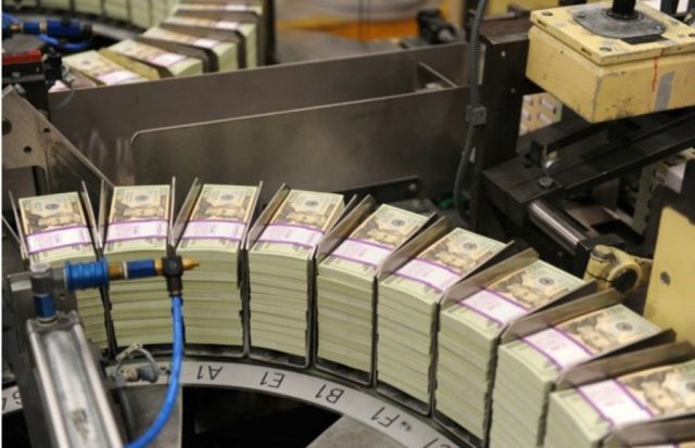 Jak powstają dolary amerykańskie? 15
