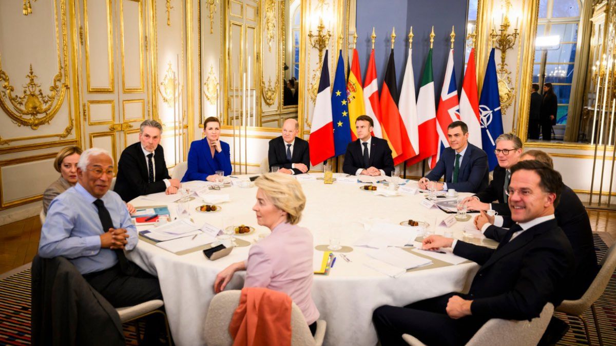 Olaf Scholz zamieścił zdjęcie ze szczytu w Paryżu