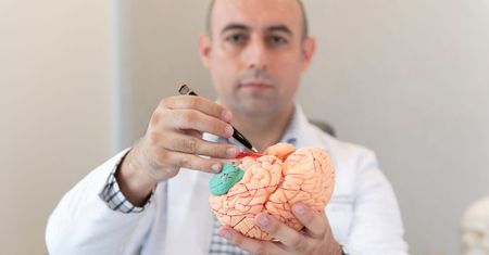 Zwiastują zbliżający się udar. Neurochirurg ostrzega
