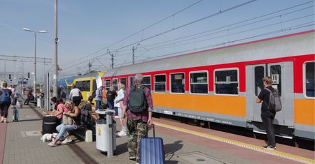 Chcą zachęcić do kolei. Tańsze bilety, dodatkowe kursy