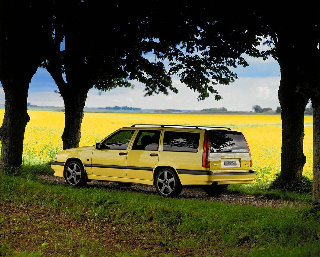 Z toru na drogi: Volvo 850 T-5R (fot. archiwum Volvo)