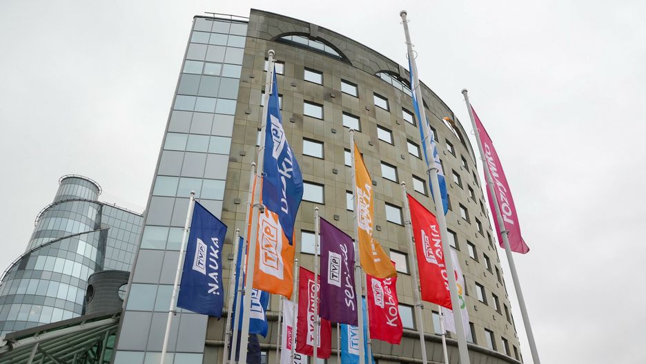 Pracownicy TVP otrzymają dodatek do pensji z okazji Wielkanocy