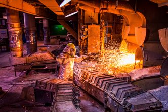 KGHM na historycznych maksimach. Kurs przebił psychologiczną barierę