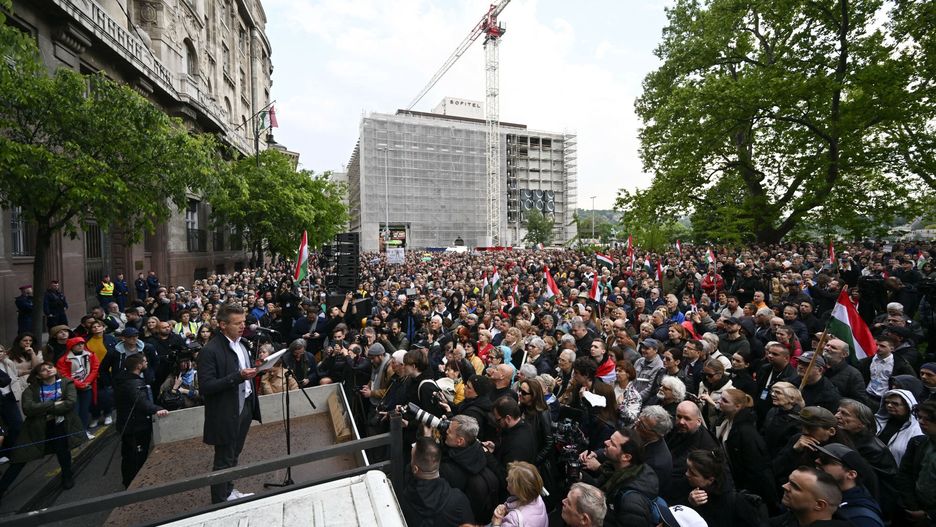 Tysiące Węgrów protestowało przeciwko rządowi w Debreczynie