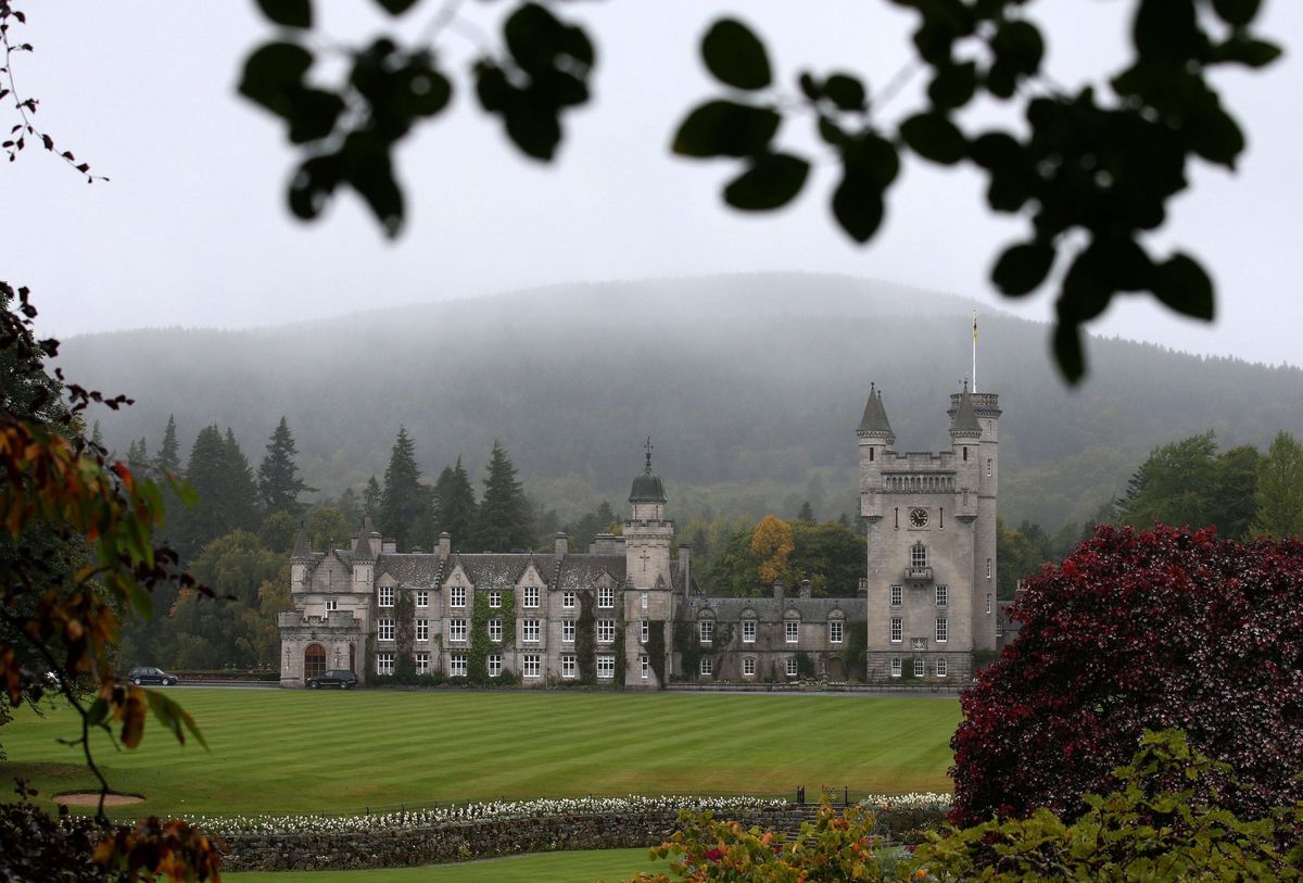 Zamek Balmoral w Szkocji. Letnia rezydencja rodziny królewskiej.