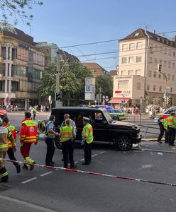 Samochód wjechał w grupę ludzi w centrum Stuttgartu. Są ranni