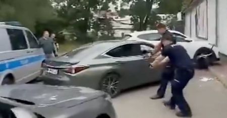 Strzelanina przed Biedronką. Wiadomo, kim jest zatrzymany mężczyzna