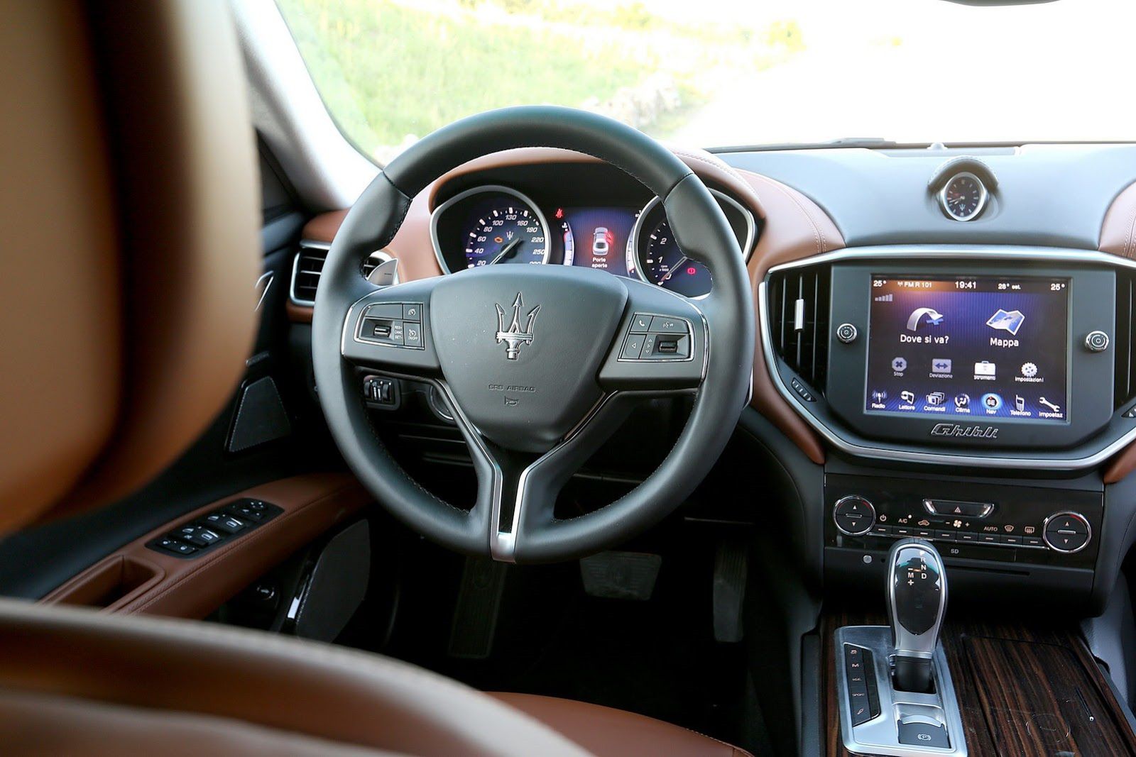 2014 Maserati Ghibli - Włosi wiedzą, co to piękno [galeria] 153