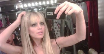 Lindsay Lohan topless!
