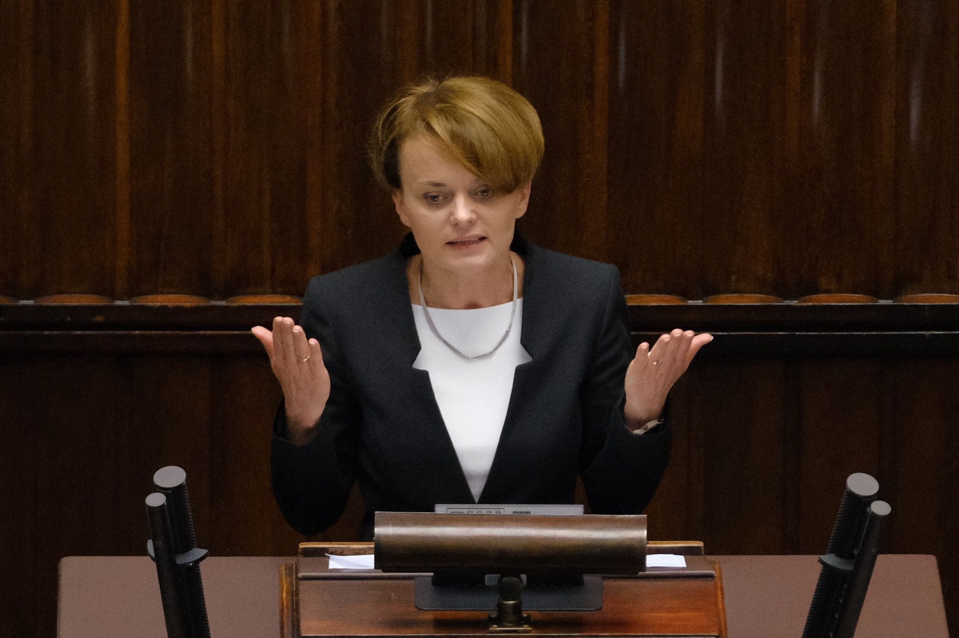 Prezydenckiego projektu bonu broniła m.in. Jadwiga Emilewicz