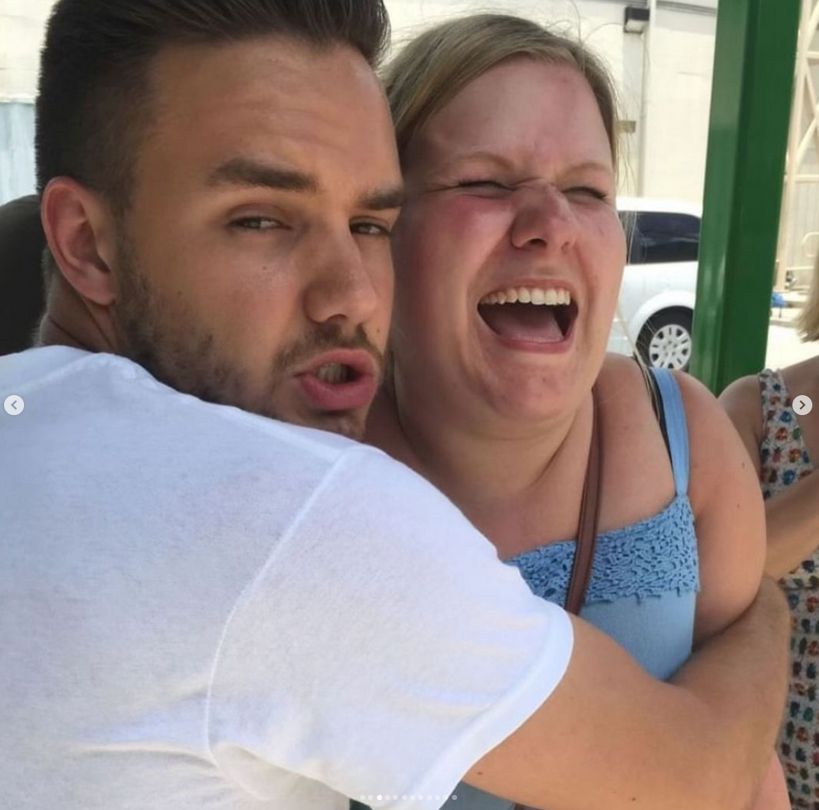 Liam Payne's sister has published private photos with her brother.