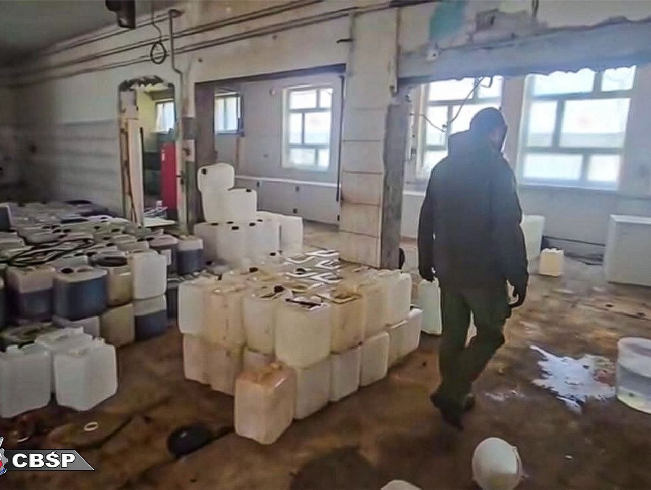 Trzy laboratoria zlikwidowane. Zabezpieczony towar wart 145 mln zł