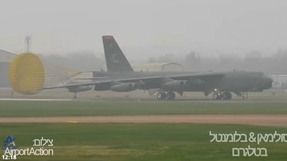 Bombowce  B-52H Stratofortress w bazie Fairford w UK.
