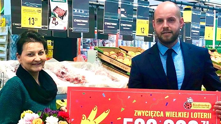 Pani Małgorzata z Rzeszowa wygrała 500 tys. zł w loterii Biedronka na zakup mieszkania