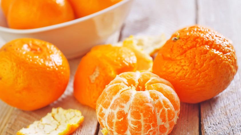 Mandarynki i klementynki są do siebie łudząco podobne 