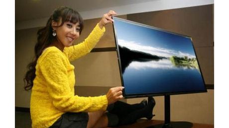 Panasonic walczy o 40" OLED 1