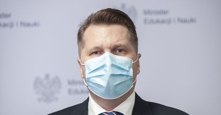 Przemysław Czarnek do rektora WUM: Pan szczepi ubeków