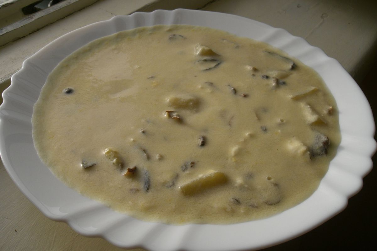 Kulajda to lekko kwaśna zupa z grzybami 
