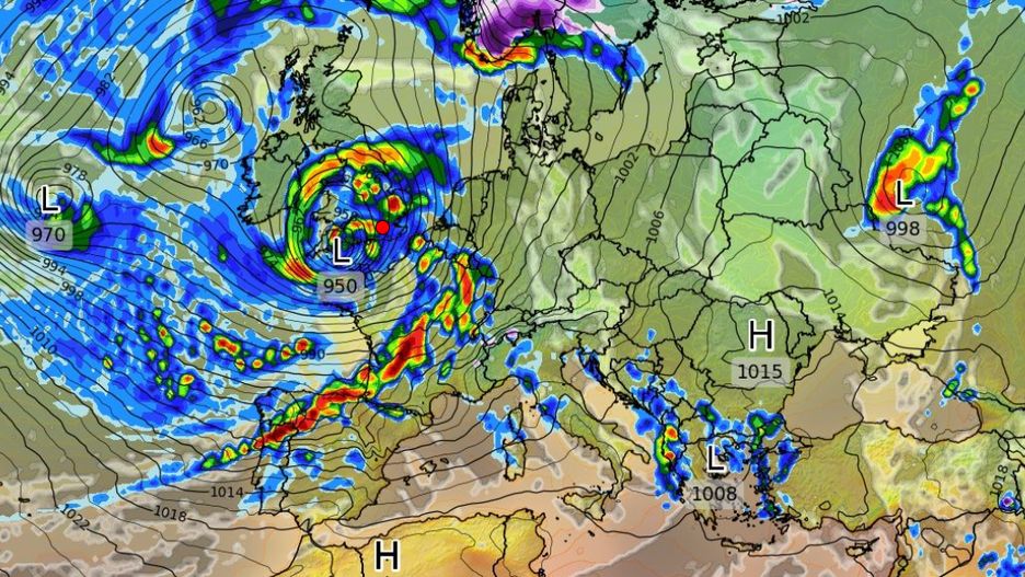 Silny wiatr i ulewy nadciągają od zachodu.